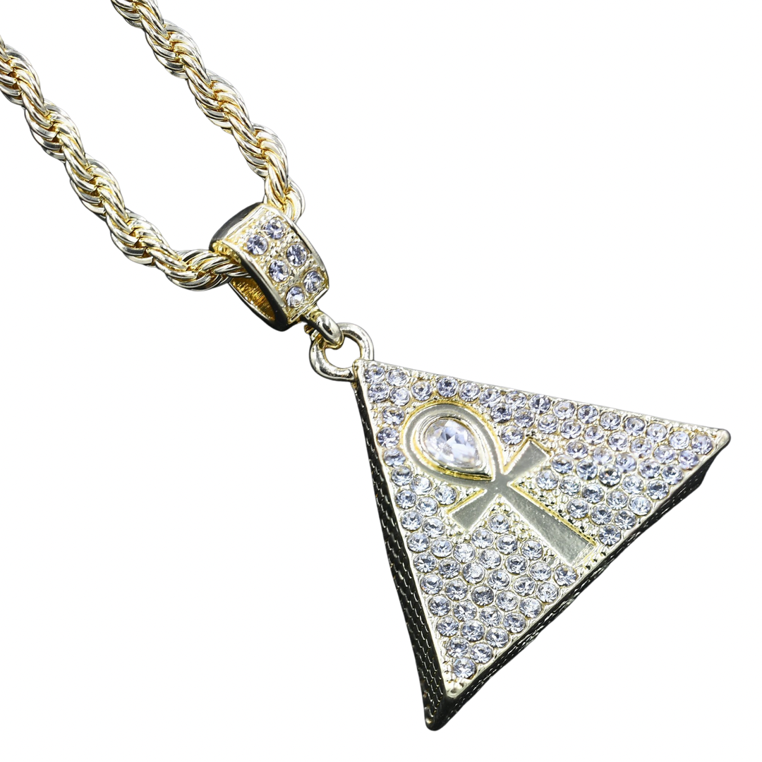 TRAINGLE PENDANT