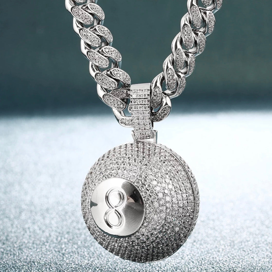 8 Ball Pendant 🎱